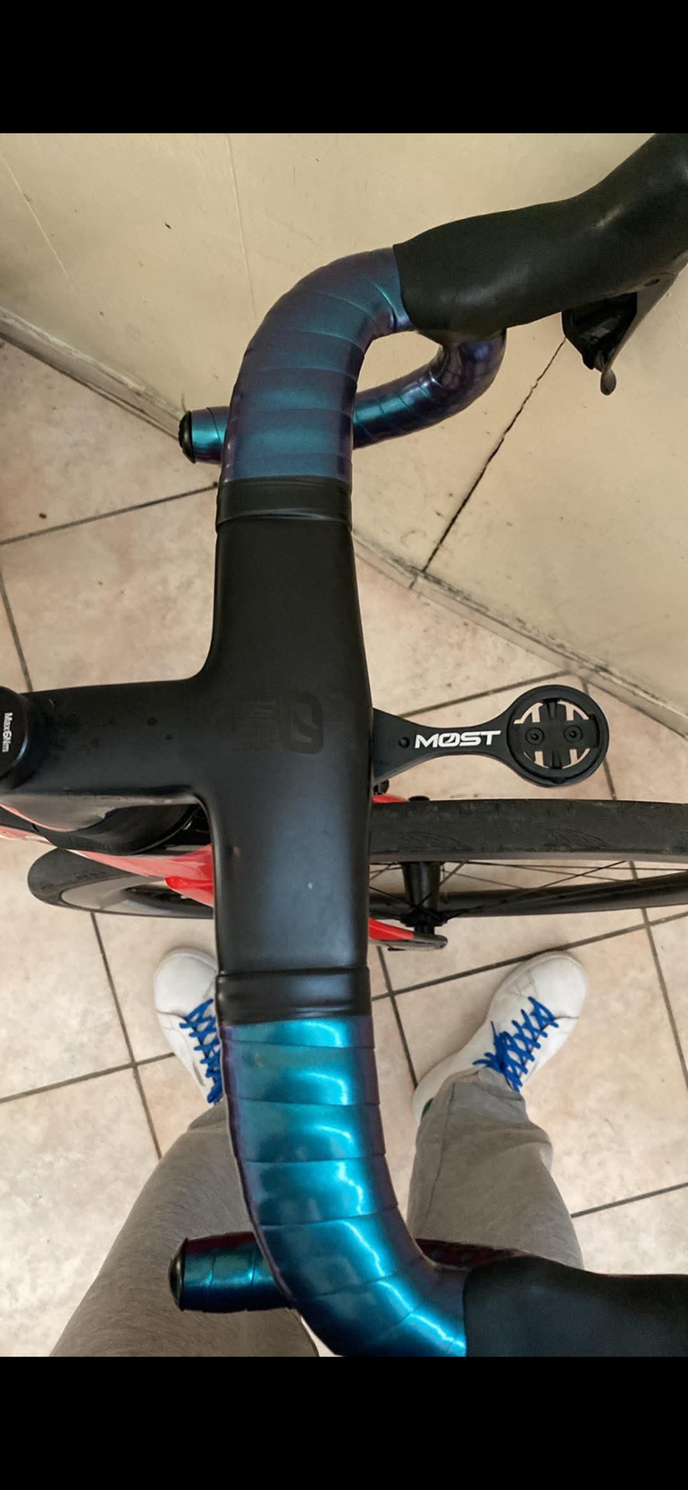 Used Pinarello F7 ULTEGRA Di2 2023 2023 Road & Gravel, Red — image 2 of 4