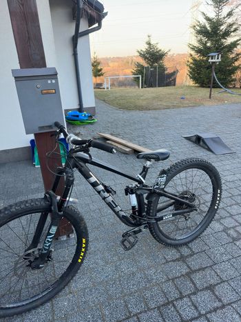 Used Trek Slash 8 2020 2020 Mountainbike, Black, 29 — image 5 of 6