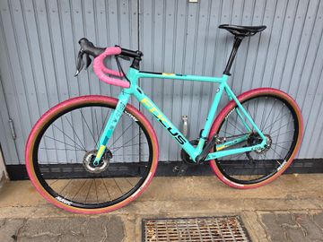 Tweedehands Focus MARES 9.9 2021 2021 Road & Gravel — afbeelding 2 van 20