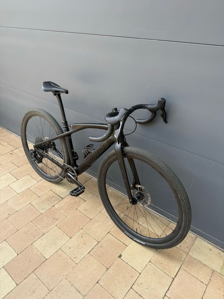 Used Specialized S-Works Diverge STR 2022 2022 Road & Gravel, Black — image 2 of 6