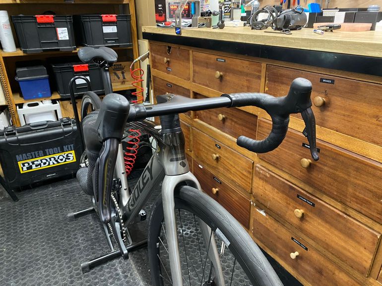 Used Ridley Falcn RS - Shimano Ultegra DI2 2x12sp 2025 2025 Road & Gravel, Light Gray — image 5 of 7