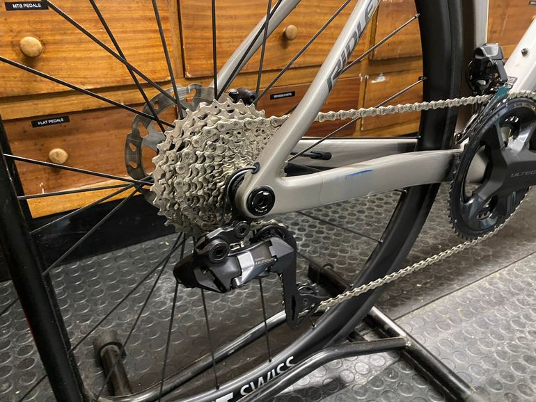 Used Ridley Falcn RS - Shimano Ultegra DI2 2x12sp 2025 2025 Road & Gravel, Light Gray — image 4 of 7