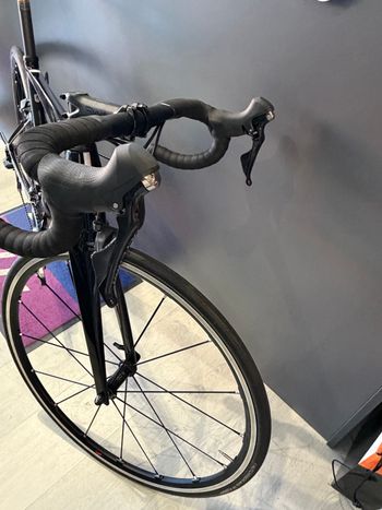 Used Van rysel EDR CF Ultegra Men's Road Bike 2022 2022 Road & Gravel — image 6 of 9