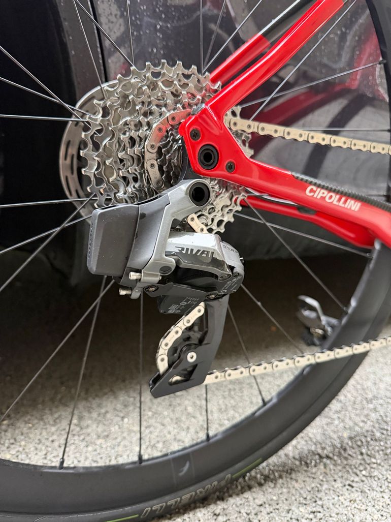 Used Cipollini Bond SRAM Rival eTap AXS 2024 Road & Gravel, Rot — image 7 of 13