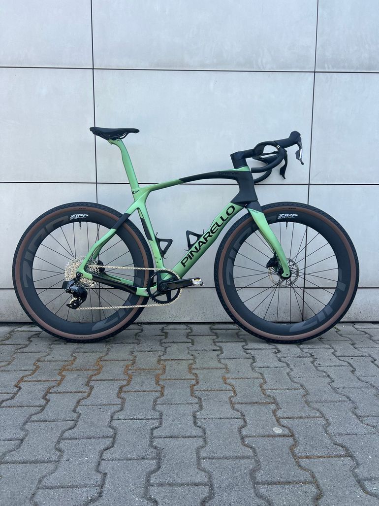 Used Pinarello GREVIL F9 - SHIMANO GRX Di2 2025 Frameset 2025 Road & Gravel, Green — image 1 of 3