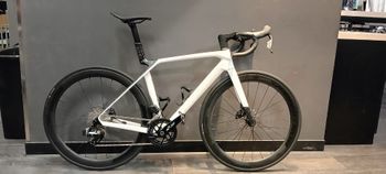 Used Trek Madone SL 6 AXS 2027 2027 Road & Gravel