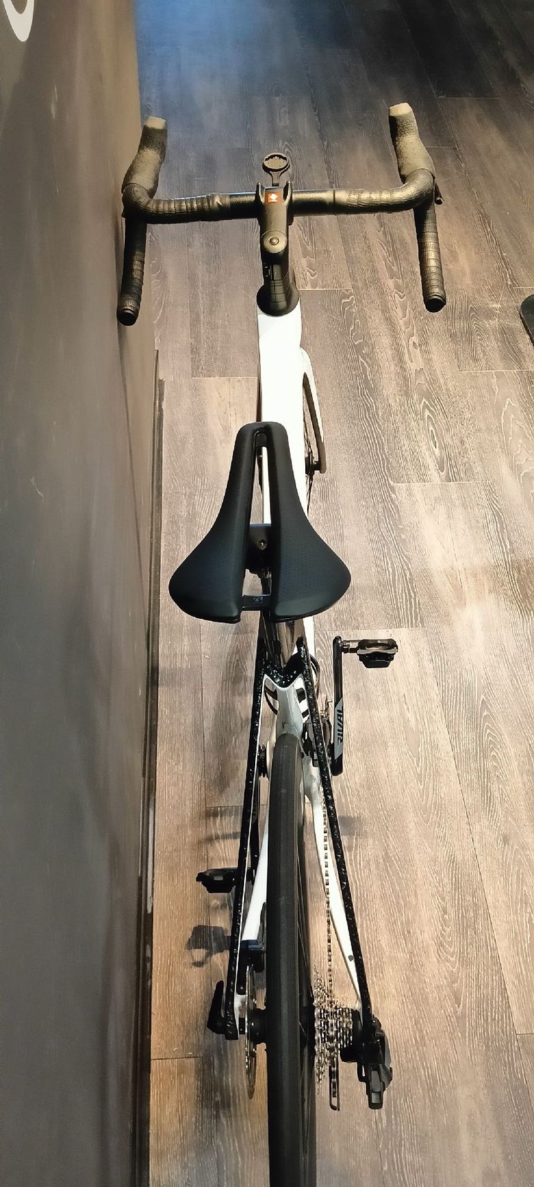 Used Trek Madone SL 6 AXS 2027 2027 Road & Gravel, White — image 10 of 12