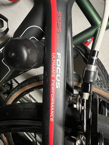 Used Focus Cayo Shimano Ultegra 2016 Road & Gravel, Black — image 7 of 9