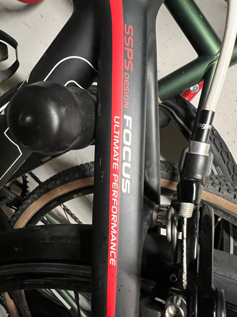 Used Focus Cayo Shimano Ultegra 2016 Road & Gravel, Black — image 7 of 9