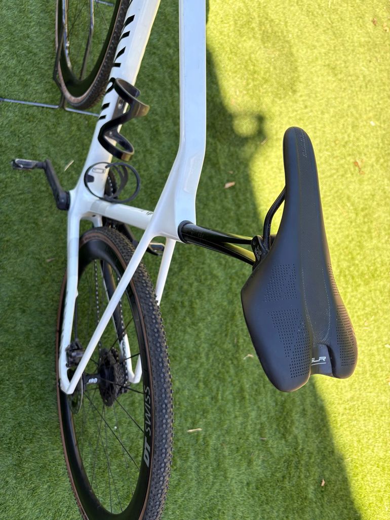 Used Canyon Inflite CF SLX 8 Di2 2024 2024 Road & Gravel, White — image 5 of 8