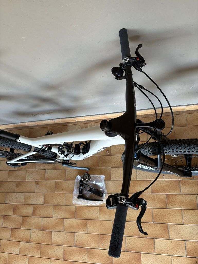 Used Specialized Epic 8 Comp - SRAM GX Eagle, RockShox Select 2024 2024 Mountainbike, Weiß — image 4 of 6