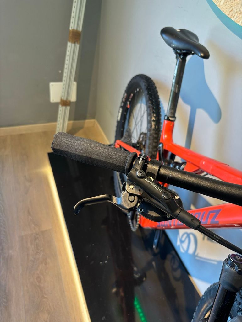 Used Santa Cruz BLUR R / TR / Carbon C / 29 2023 2023 Mountainbike — image 13 of 21