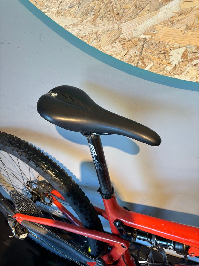 Used Santa Cruz BLUR R / TR / Carbon C / 29 2023 2023 Mountainbike — image 9 of 21