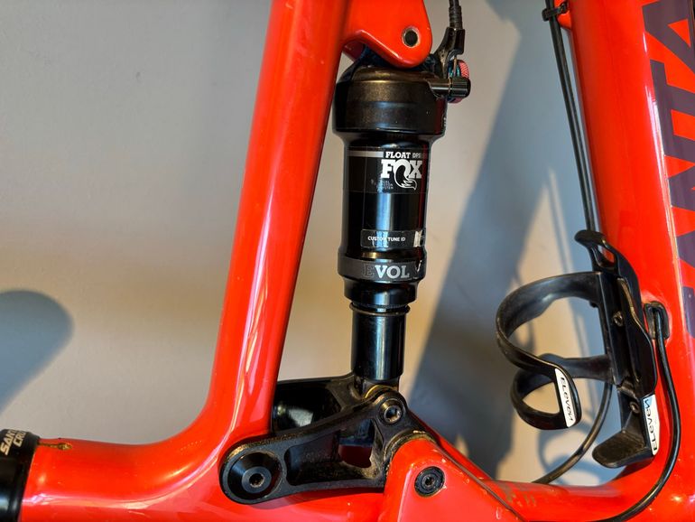 Used Santa Cruz BLUR R / TR / Carbon C / 29 2023 2023 Mountainbike — image 18 of 21