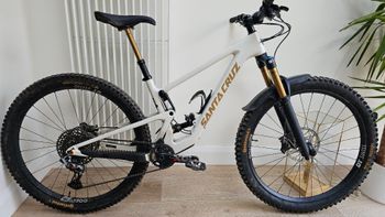 Used Santa Cruz Tallboy R / Carbon C / 29 2021 2021 Mountainbike, White — image 4 of 5