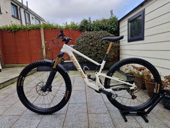 Used Santa Cruz Tallboy R / Carbon C / 29 2021 2021 Mountainbike, White — image 3 of 5
