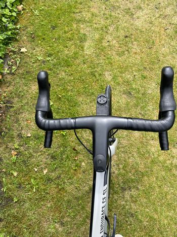 Used Canyon Endurace CF SL 8 Disc 2022 2022 Road & Gravel — image 4 of 13