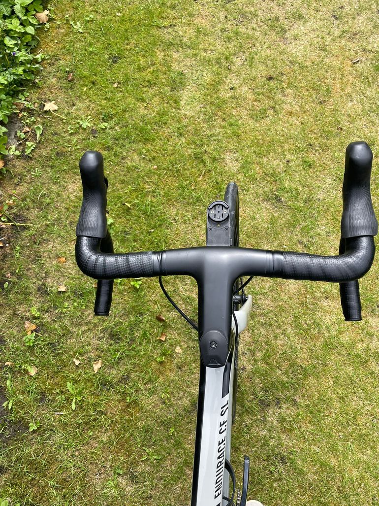 Used Canyon Endurace CF SL 8 Disc 2022 2022 Road & Gravel — image 4 of 13