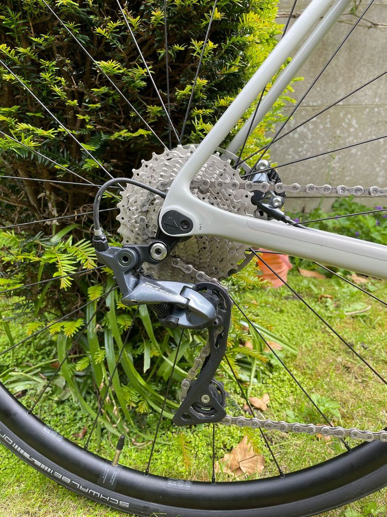 Used Canyon Endurace CF SL 8 Disc 2022 2022 Road & Gravel — image 7 of 13