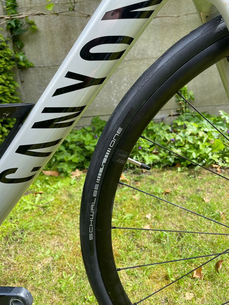 Used Canyon Endurace CF SL 8 Disc 2022 2022 Road & Gravel — image 2 of 13