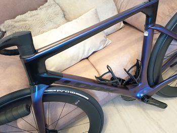 Used LOOK 795 BLADE RS MODELO COFIDIS TOPE GAMA LOOK 795 BLADE RS MODELO COFIDIS TOPE GAMA Custom Shimano Ultegra Di2 2025 Road & Gravel, Violett — image 15 of 22