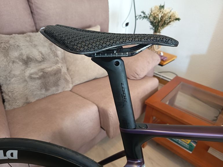 Used LOOK 795 BLADE RS MODELO COFIDIS TOPE GAMA LOOK 795 BLADE RS MODELO COFIDIS TOPE GAMA Custom Shimano Ultegra Di2 2025 Road & Gravel, Violett — image 16 of 22