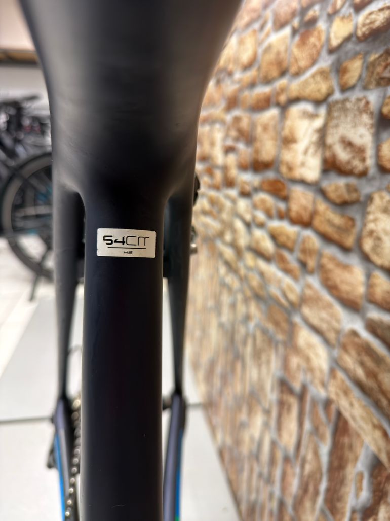 Used Trek Émonda SL 5 2020 2020 Road & Gravel, Black — image 9 of 11
