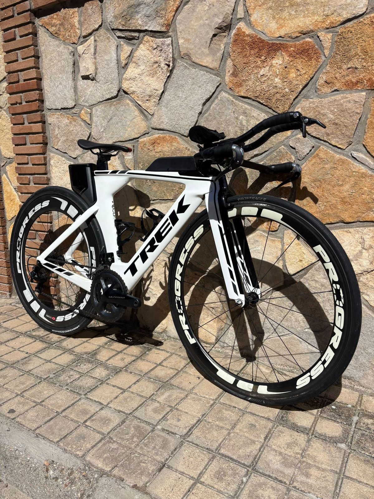 trek bicycle 2016 Domane 4.5 Disc Compact Road Bike Trek Precaliber 24 21-Speed Girls