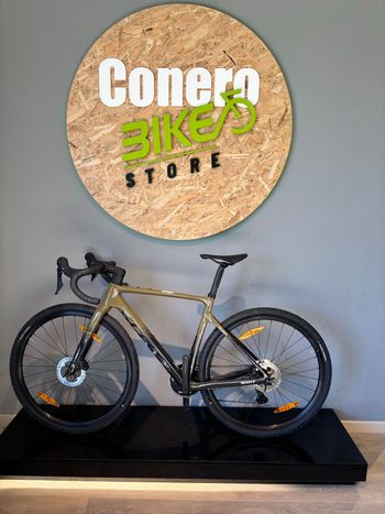 Used Scott Addict Gravel 40 2025 2025 Road & Gravel, Green — image 2 of 12