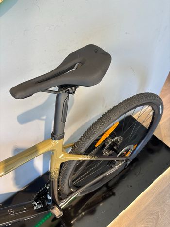 Used Scott Addict Gravel 40 2025 2025 Road & Gravel, Green — image 7 of 12