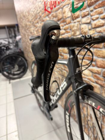 Used Focus IZALCO MAX Ultegra 2018 2018 Road & Gravel, Schwarz — image 4 of 9