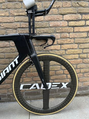 Used Giant Trinity Shimano Dura Ace Di2 2019 Road & Gravel — image 6 of 24