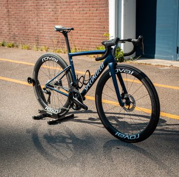 Used Specialized Tarmac SL8 Expert - Shimano Ultegra Di2 2025 2025 Road & Gravel, Blue — image 3 of 13