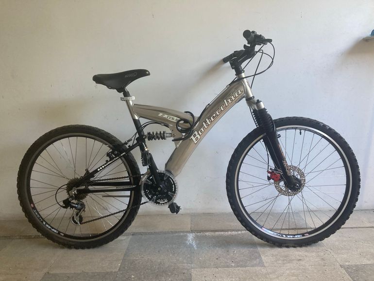 Used Bottecchia Bottecchia Custom Shimano Acera 2000 Mountainbike, Hellgrau — image 1 of 10