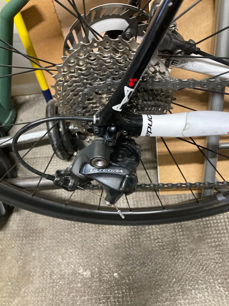 Used Cannondale Synapse Shimano Ultegra 2018 Road & Gravel, Red — image 3 of 4