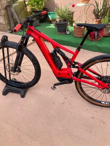 Used Specialized Turbo Levo Comp 2020 2020 Mountainbike, Red — image 2 of 6