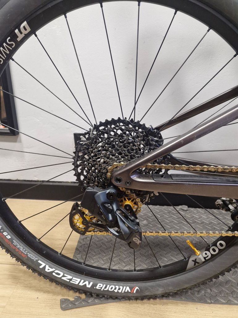 Used Orbea OIZ M11-AXS 2022 2022 Mountainbike, Black, 29 — image 4 of 8