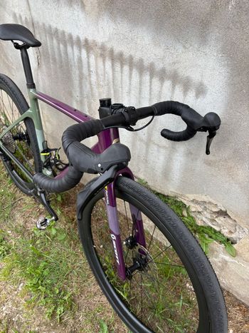 Used Scott Addict Gravel 40 2025 2025 Road & Gravel, Purple — image 4 of 10