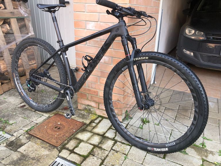 Used Trek Procaliber 9.7 2022 2022 Mountainbike, Black, 29 — image 2 of 5