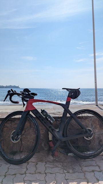 Używany Trek Madone SLR 8 Disc 2019 2019 Road & Gravel