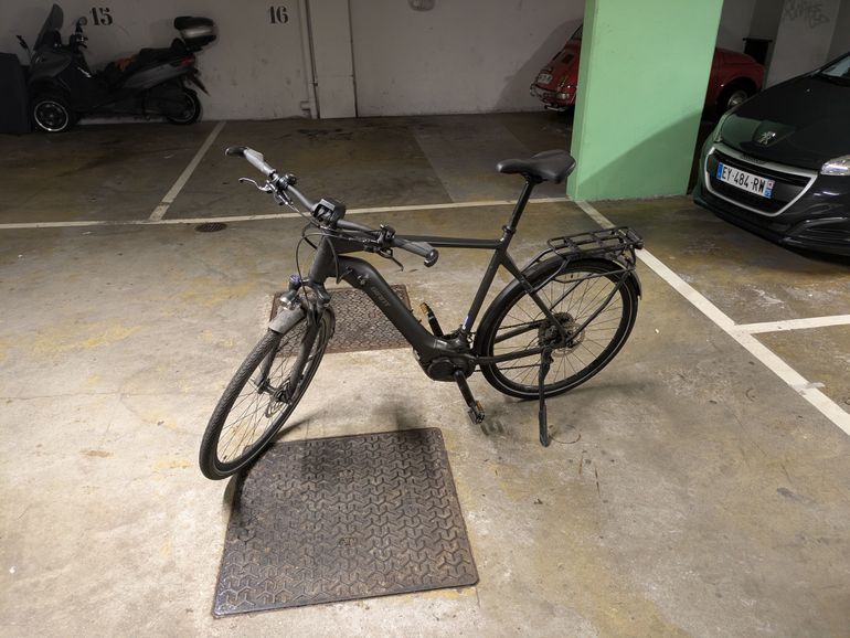 Used Giant Explore E+ 1 625Wh 2022 2022 Urban — image 1 of 5