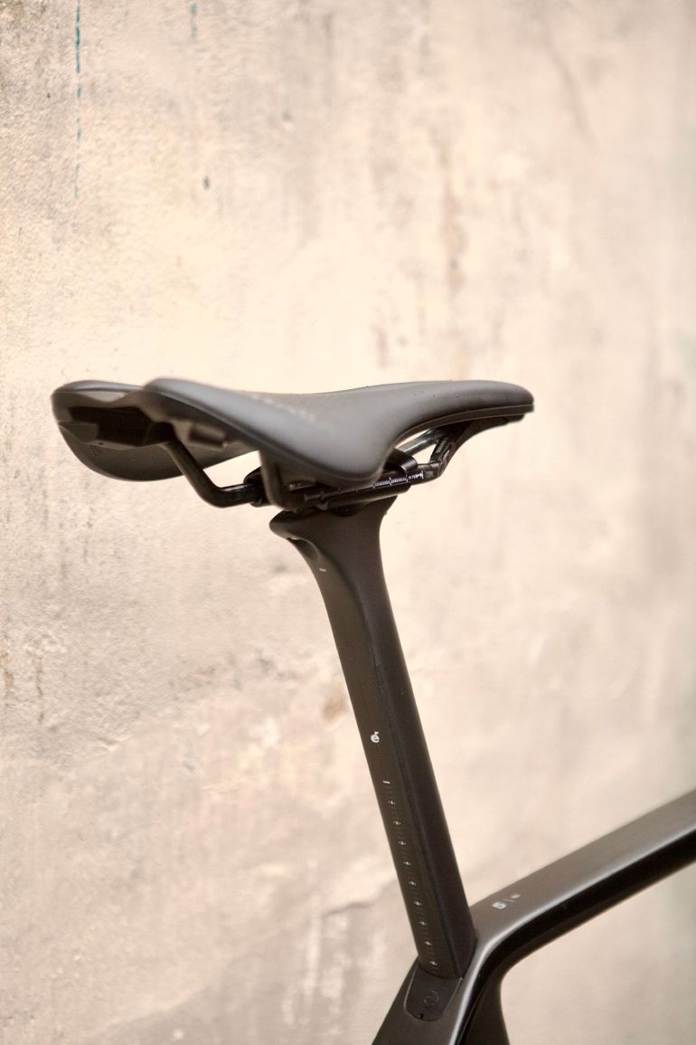 Used Cervélo R5 Dura Ace Di2 2024 2024 Road & Gravel, Black — image 9 of 14