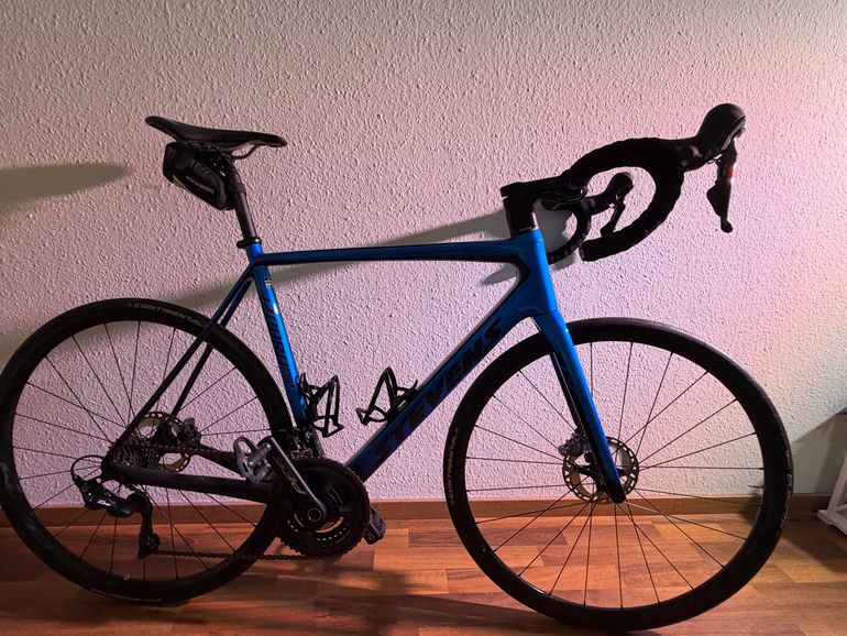 Used Stevens Izoard Pro Disc 2022 2022 Road & Gravel, Blue — image 1 of 5
