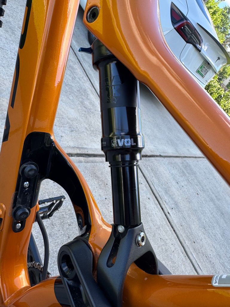 Used Orbea OCCAM H30 2022 2022 Mountainbike, Orange, 29 — image 25 of 34