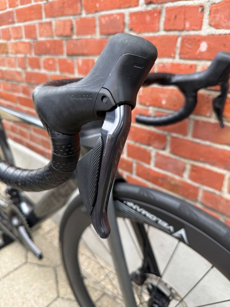Used Bianchi Oltre Comp Ultegra Di2 2024 2024 Road & Gravel, Light Gray — image 5 of 15