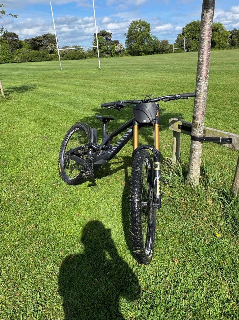 Used Canyon Sender CFR 29 2024 2024 Mountainbike, Black, 29 — image 10 of 13