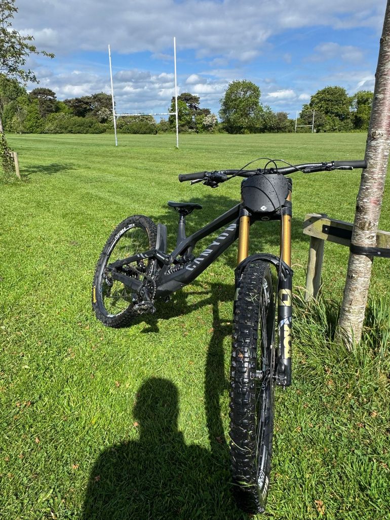 Used Canyon Sender CFR 29 2024 2024 Mountainbike, Black, 29 — image 12 of 13
