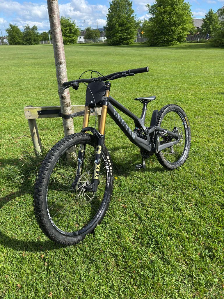 Used Canyon Sender CFR 29 2024 2024 Mountainbike, Black, 29 — image 3 of 13