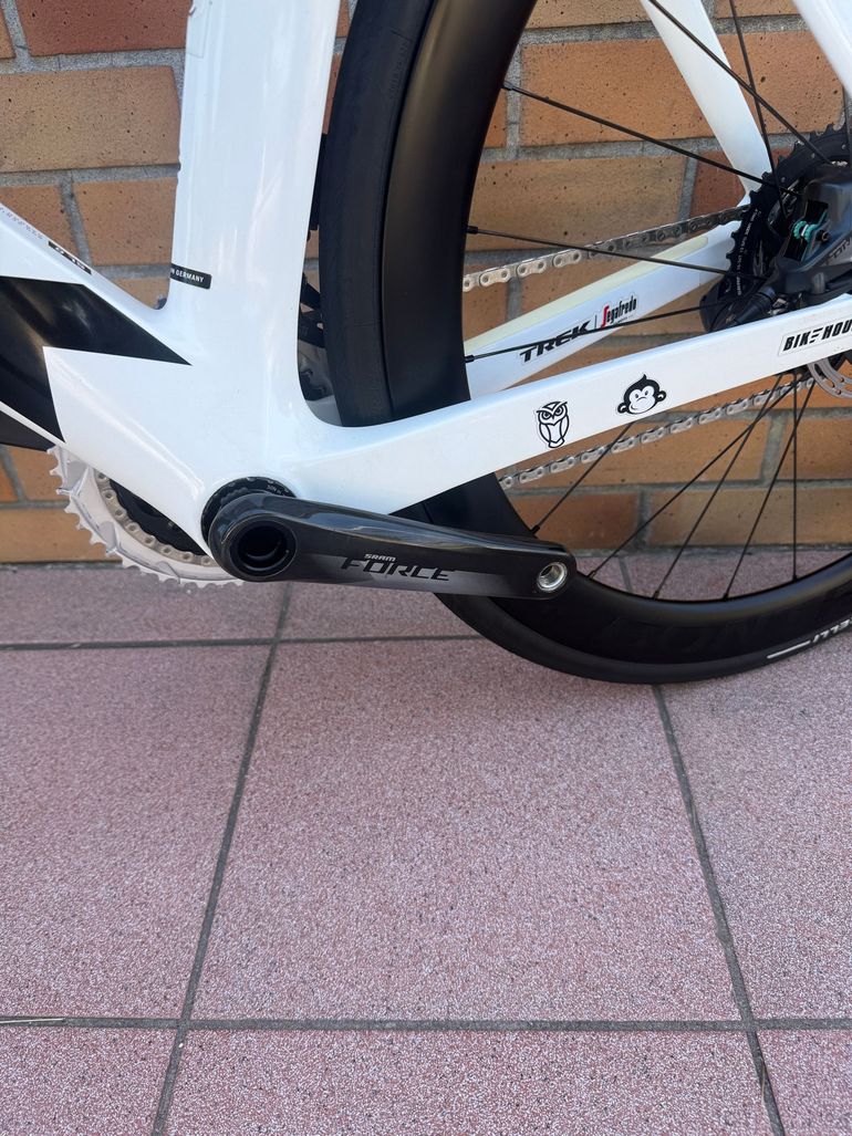 Used Trek Madone SL 7 AXS 2022 2022 Road & Gravel, White — image 15 of 16