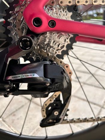Used Specialized Tarmac SL8 Pro - SRAM Force AXS 2026 2026 Road & Gravel, Red — image 4 of 5